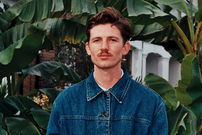 Romare shares 'Je T’aime'