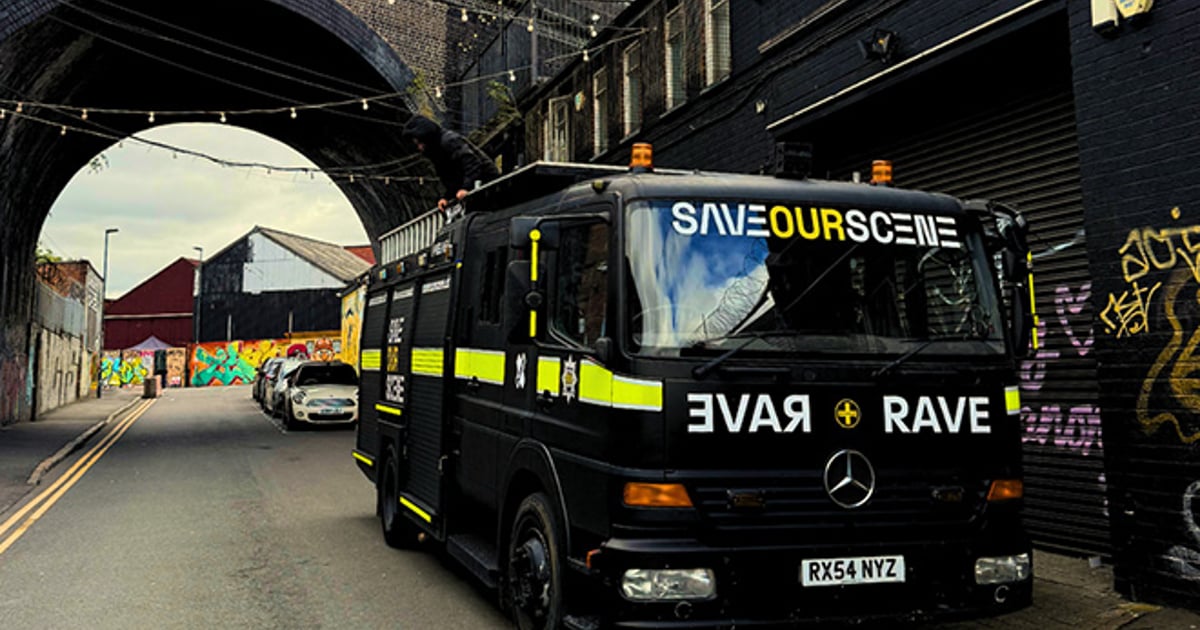 Capa fotográfica da fonte da Clubbase Magazine: Protesto em Birmingham busca salvar clubes de Digbeth contra demolição