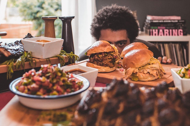 Seth Troxler reveals Cure Brain Cancer online charity auction