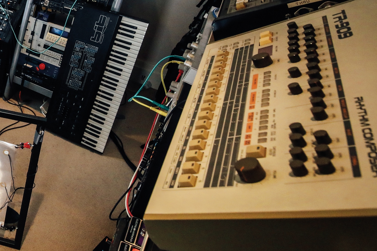 A new AI will write lyrics for any instrumental track