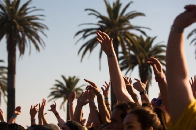 Melbourne beach party shut down by Facebook-savvy police