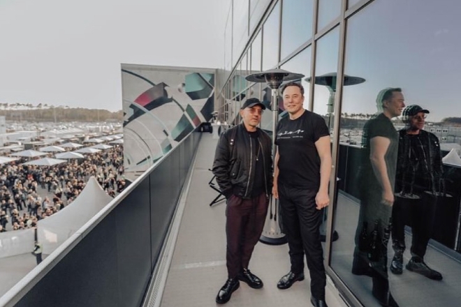 Sven Väth plays set at Elon Musk’s Tesla factory opening