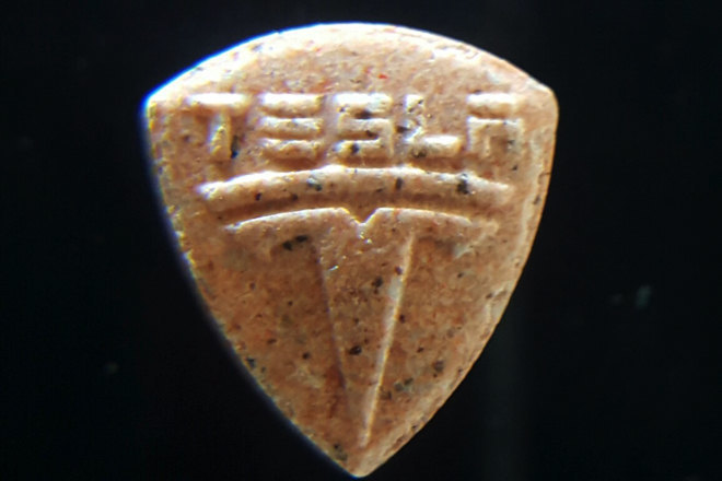 A warning about orange ‘Tesla’ pills has been issued