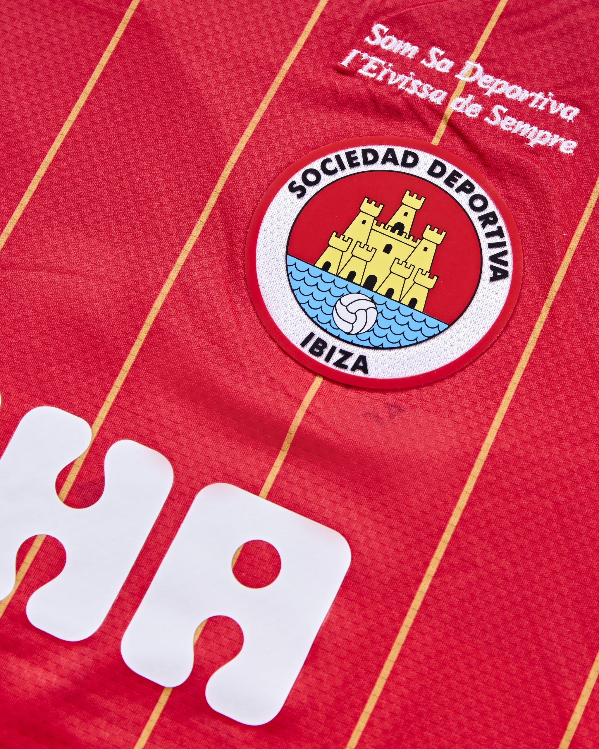 Pacha nawiązuje współpracę z drużyną piłkarską z Ibizy jako nowy sponsor