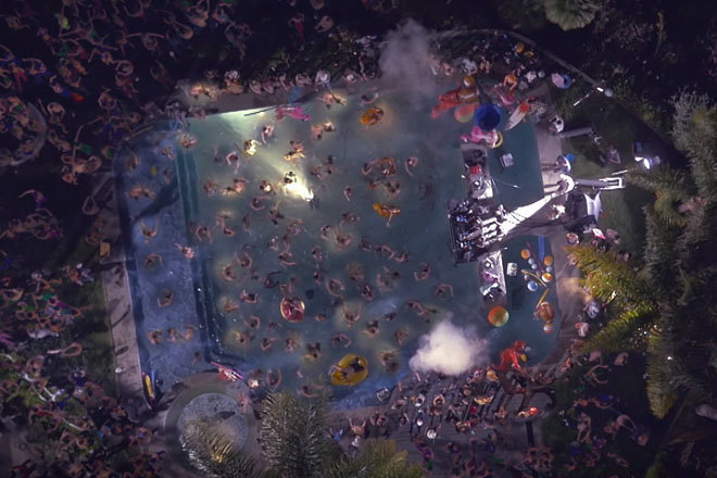 Watch the video for 'The Hum' from Dimitri Vegas & Like Mike and Ummet Ozcan