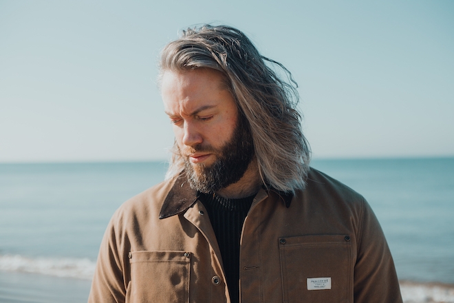Tom Ashbrook releases new single, ‘tu:orbit’