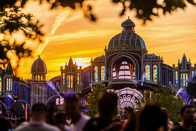 Two Israeli nationals questioned over alleged "war crimes" during Tomorrowland