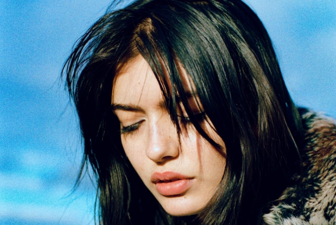 yunè pinku releases single 'Affection' and announces EP 'Bluff'