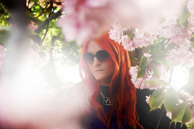 Ziúr announces new EP and record label, Now Now