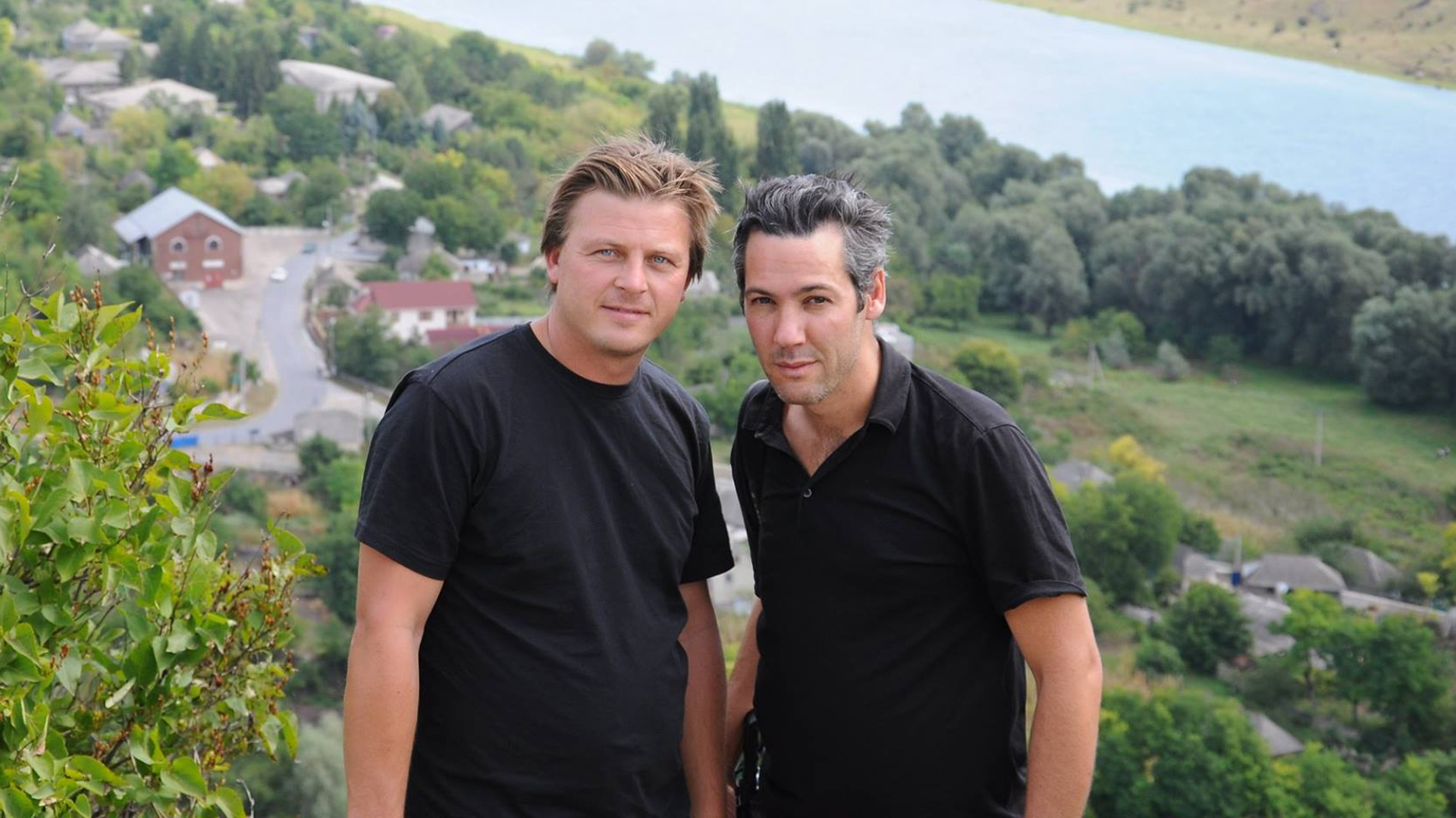 Foto. Portrett av produsentene Bård Kjøge Rønning og Fabien Greenberg