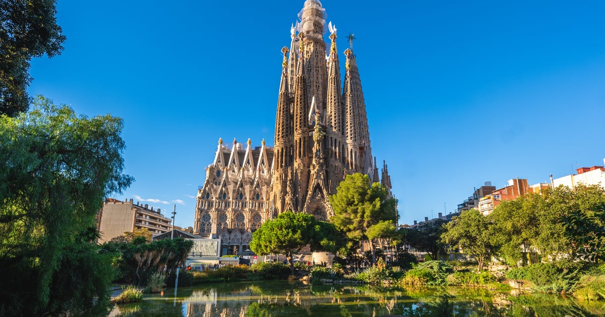 Sagrada Família Reaches Its Final Height. Is Construction… Sagrada Família Reaches Its Final Height. Is Construction…