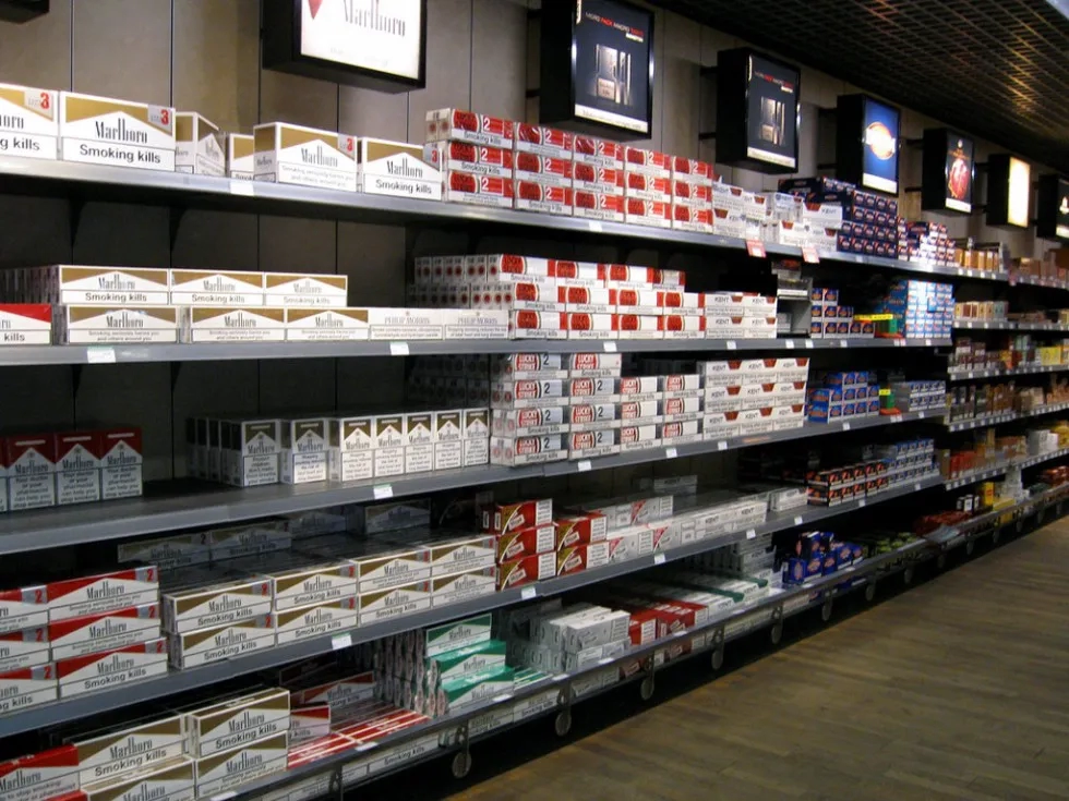 how much are 200 cigarettes duty free heathrow Frommers