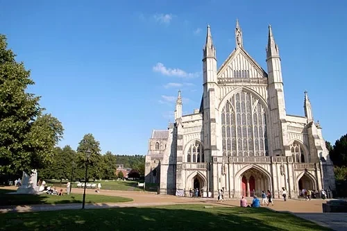 8 Best Ancient Historic Sites Near London