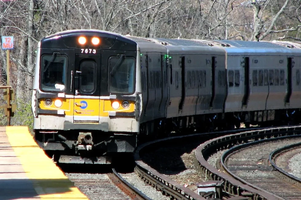 816047