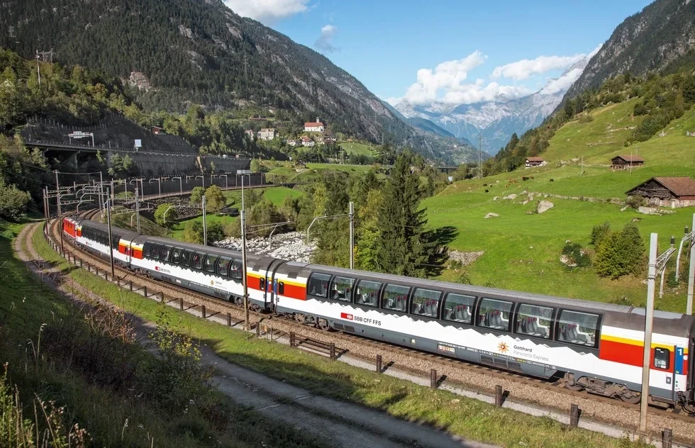 858641