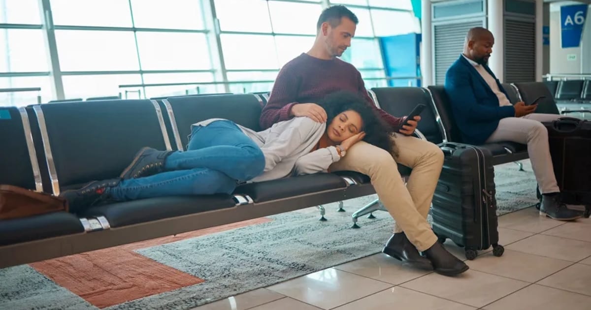 If Your Flight Is Delayed, When Should You Go to the… If Your Flight Is Delayed, When Should You Go to the…
