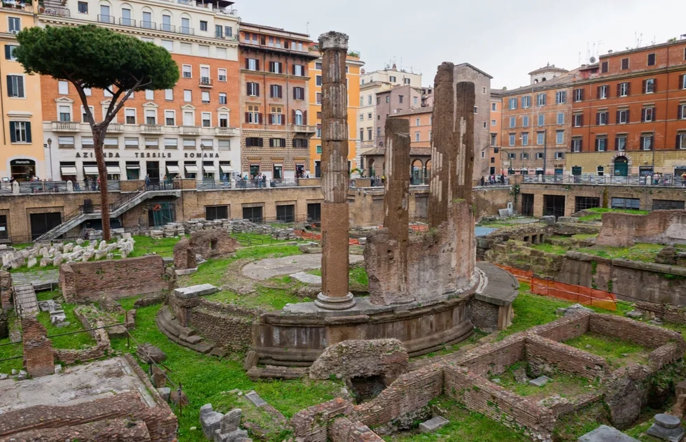 Largo di Torre Argentina in Rome