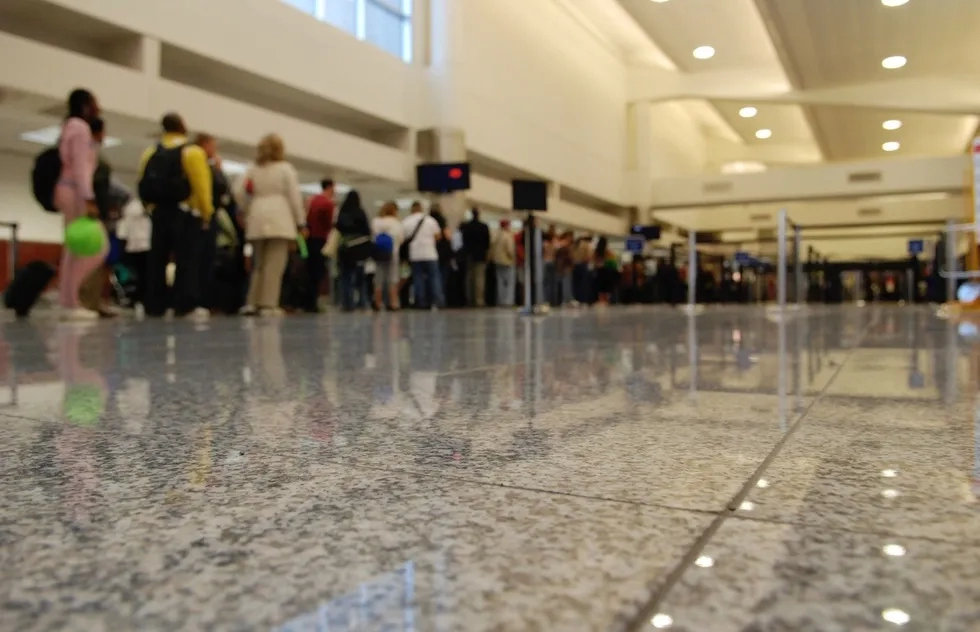 A line in Atlanta's Airport to go through security