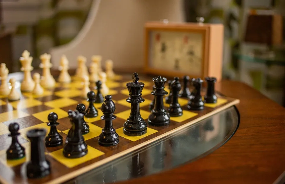 Chess set in the "Queen's Gambit"–inspired Harmon Room at the 21c Museum Hotel in Lexington, Kentucky