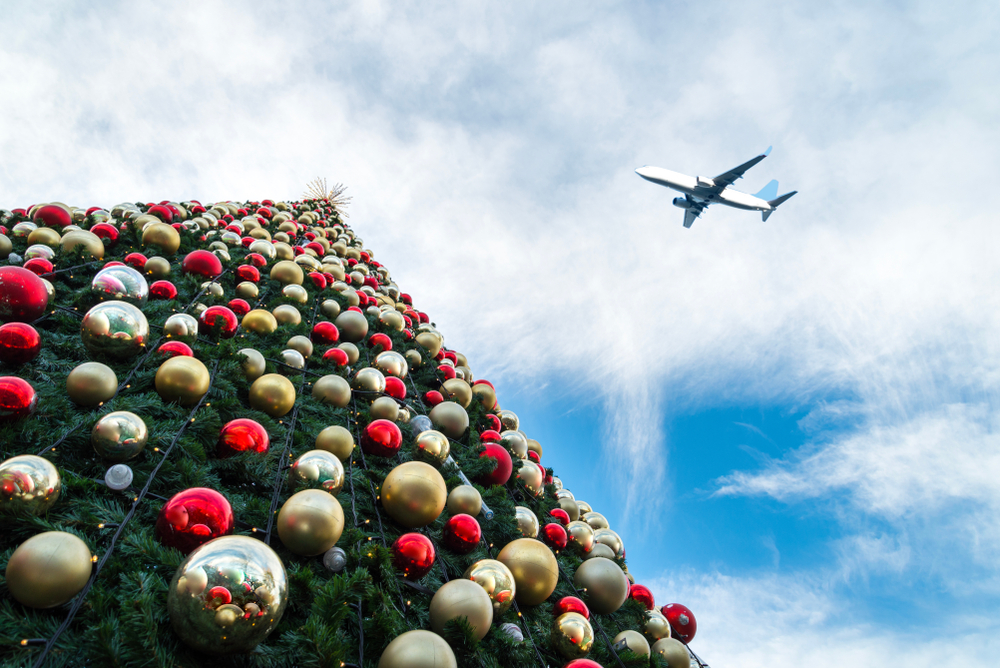 Christmas tree, airplane