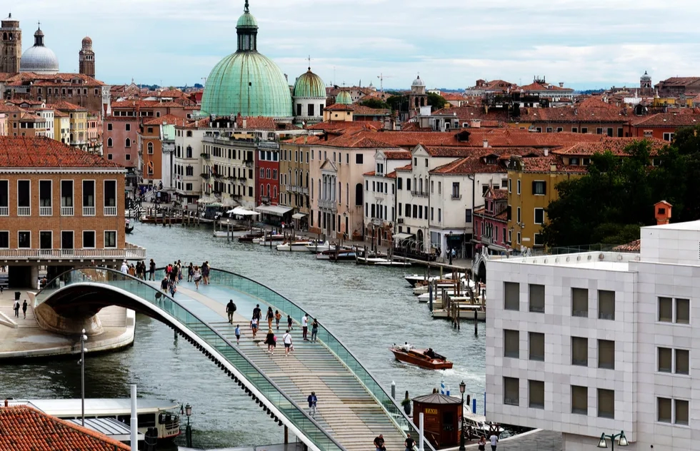2020 photo of the Constitution Bridge in Venice, Italy