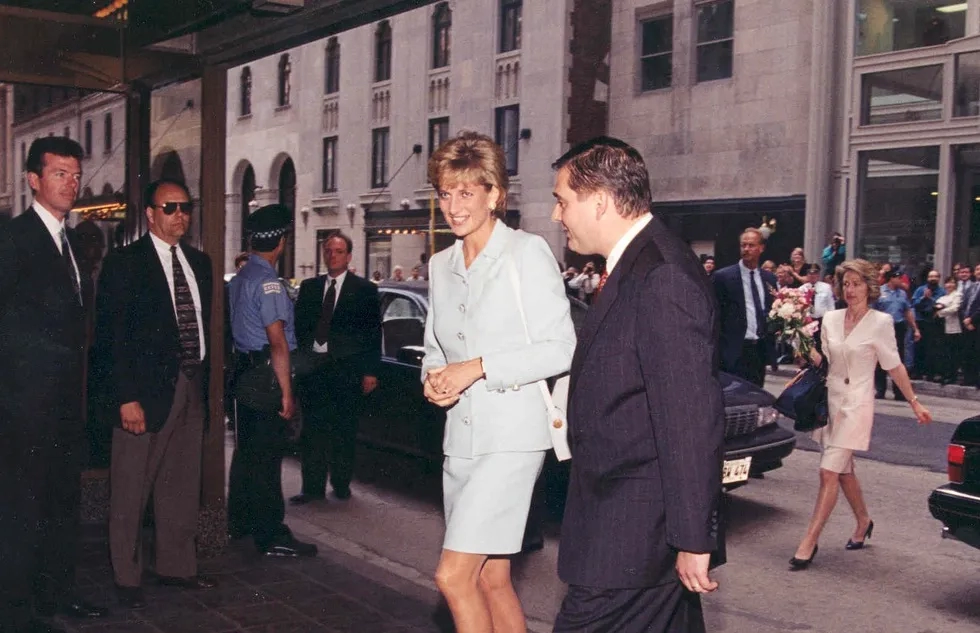 Princess Diana entering Chicago's Drake hotel in 1996