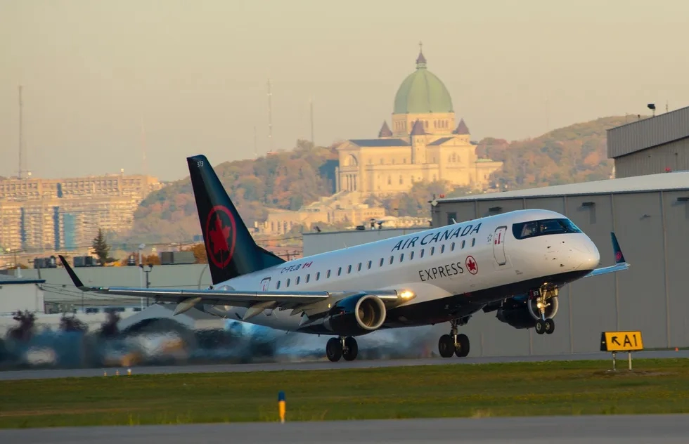 Express-E1995 jet, Air Canada