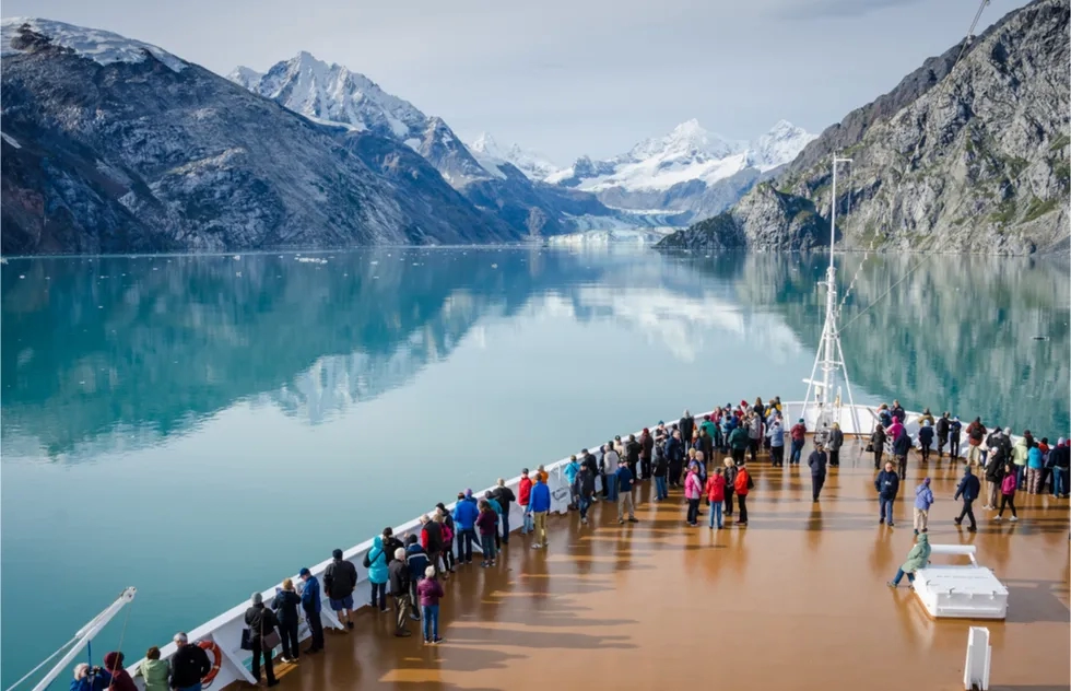 What's Better for Alaska Cruises: Round-Trips or One-Way Voyages?
