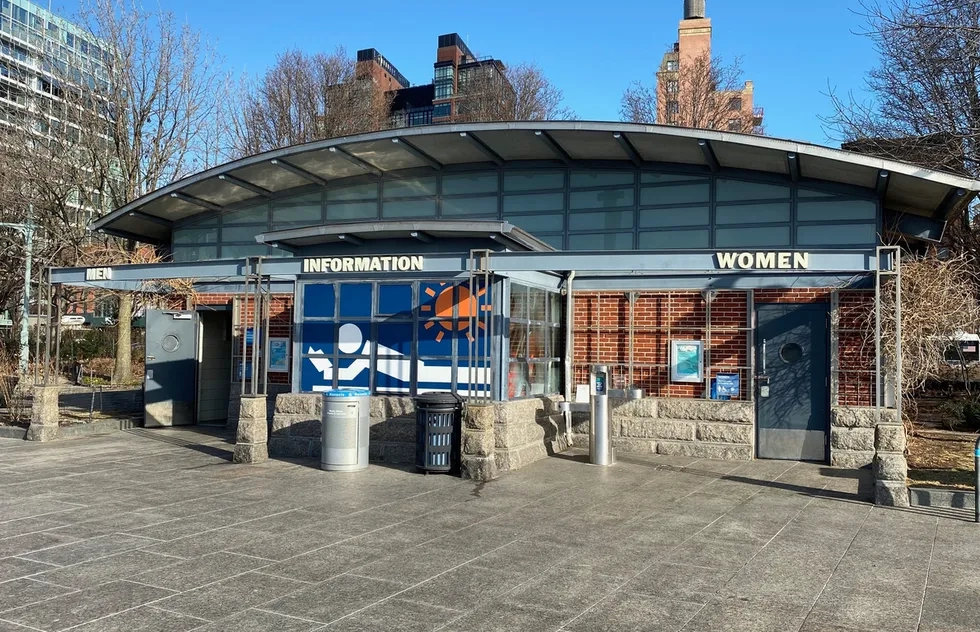 Hudson Greenway, Greenwich Village, Toilets, New York City, New York