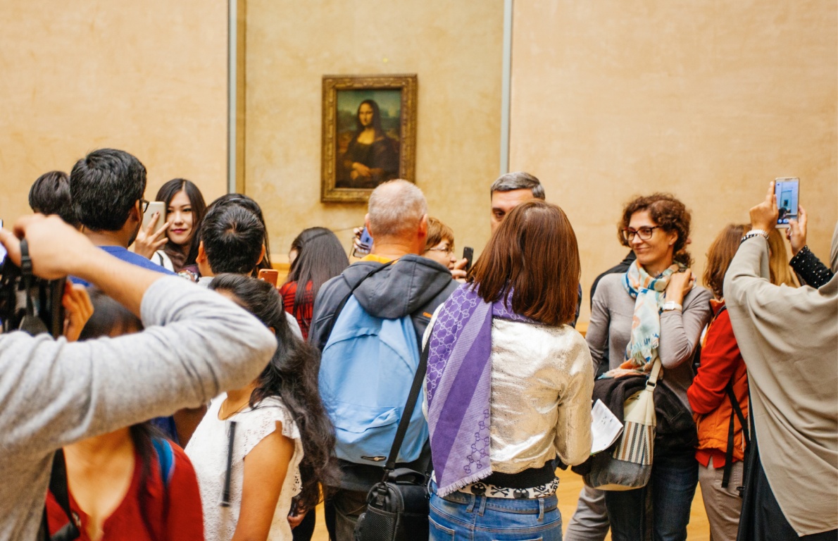 Mona Lisa Crowd