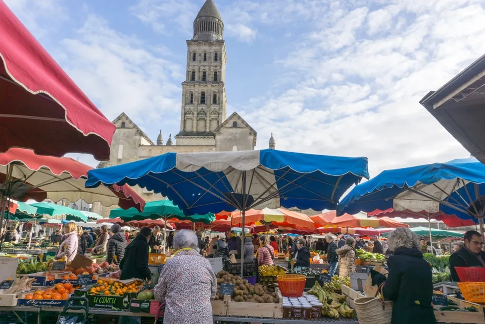 Outdoor market, Perigueux, France