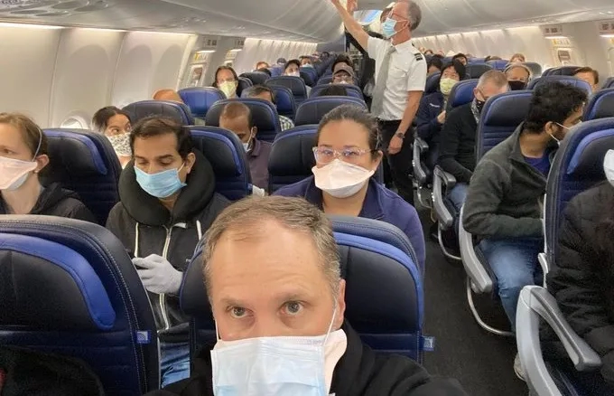 Overcrowded United Flight, United Airlines, Social Distancing