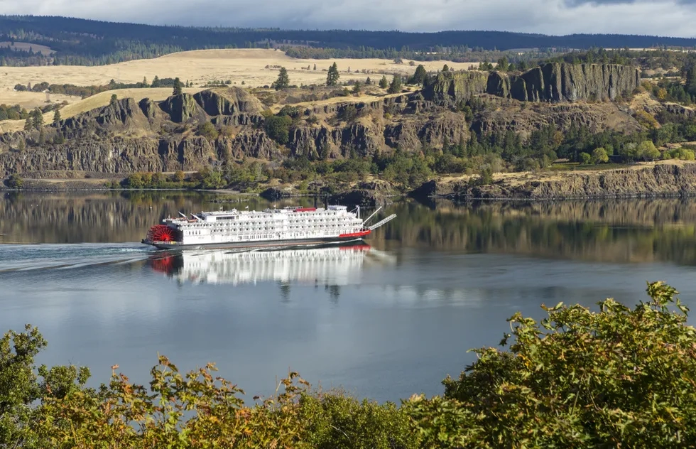 Paddleboat in the Columbia River Gorge of Oregon