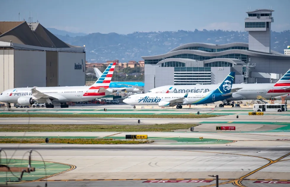 Airplanes at Los Angeles International Airport (LAX)