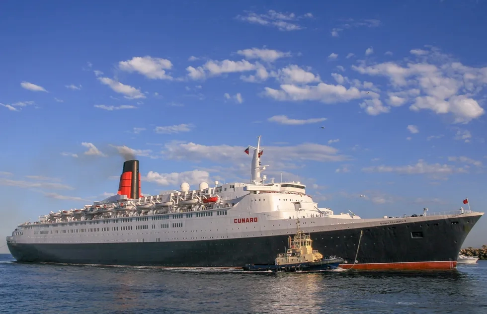Queen Elizabeth 2 ocean liner