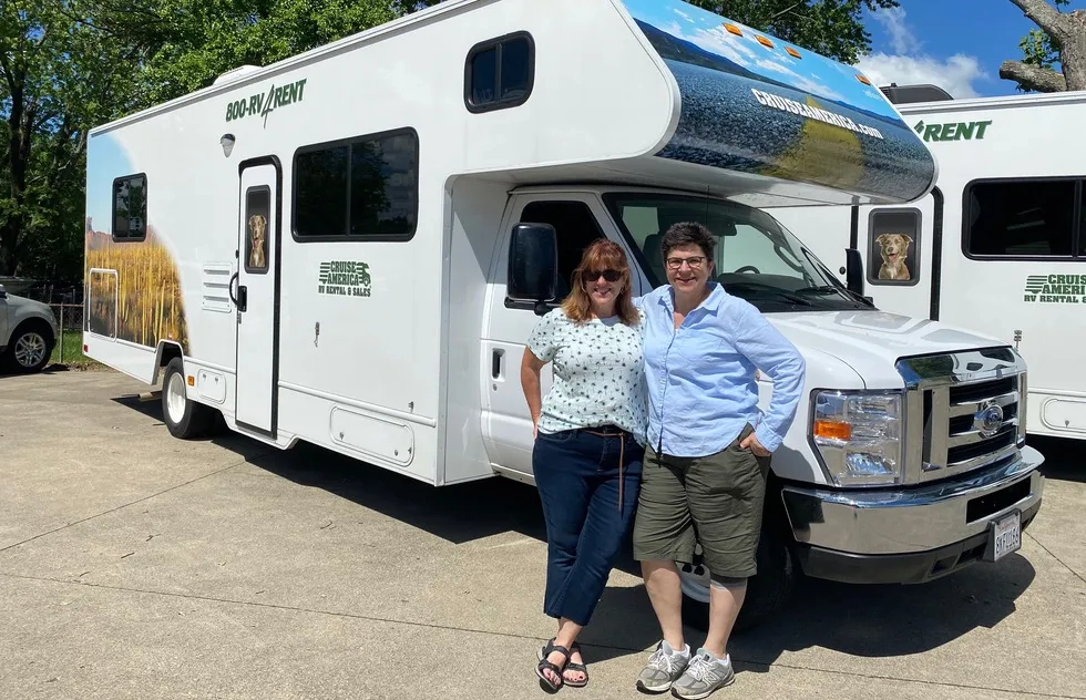 Sharon Wheatley, Martha Donaldson, RV America