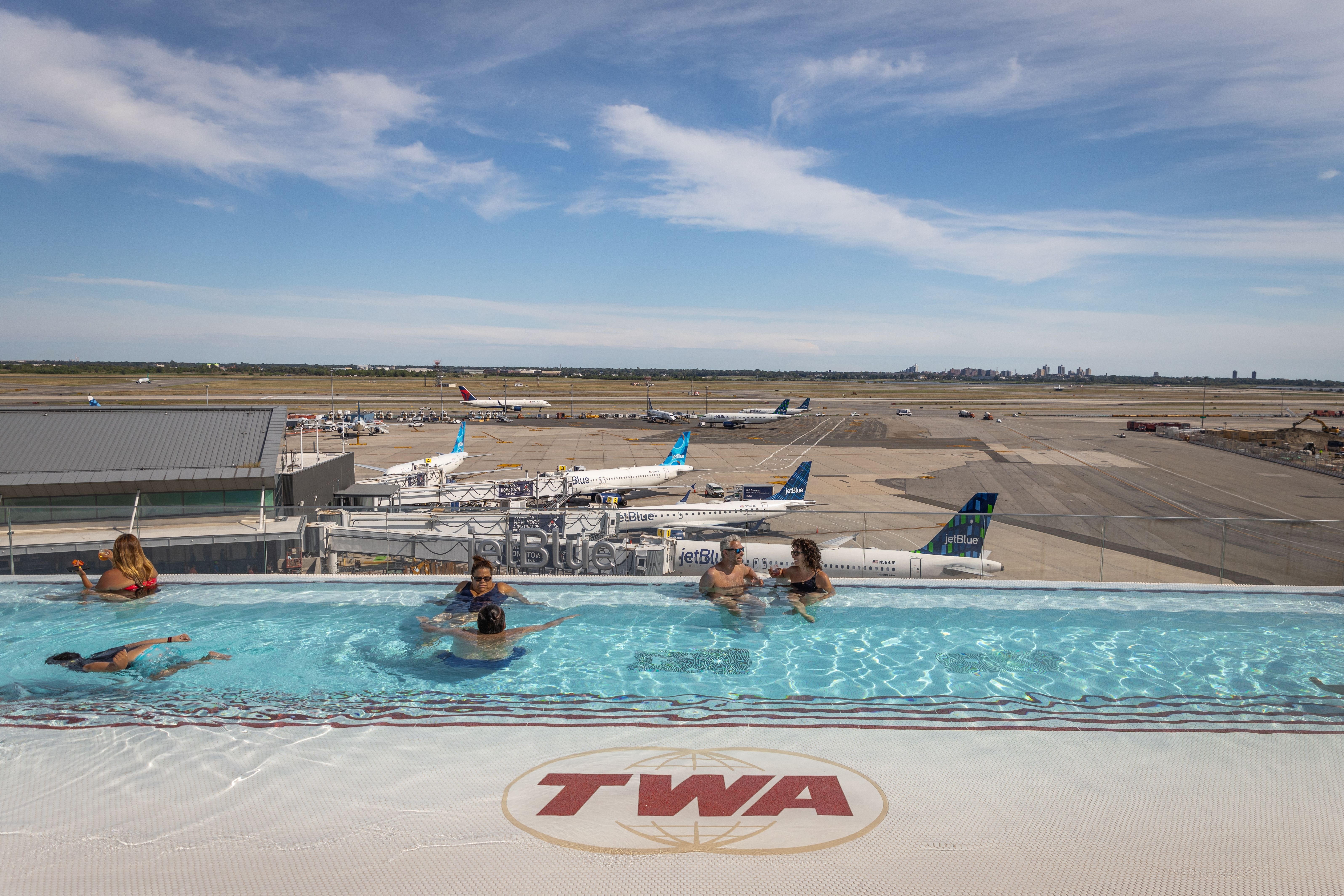 An Alternative to Airport Lounge Madness: Book a Day-Use Hotel Room Instead