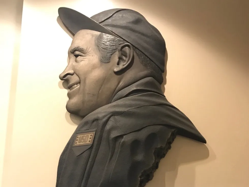 Bob Hope bust at Hollywood Burbank Airport