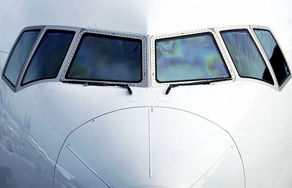 Boeing 777 cockpit