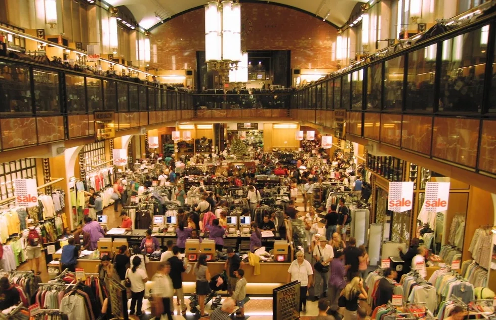 Century 21 department store interior (2007)