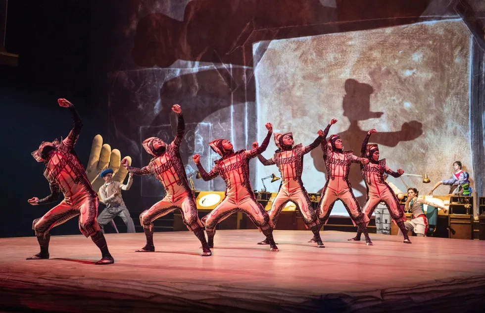 tumblers, Cirque du Soleil's Drawn to Live, Walt Disney World, 2021