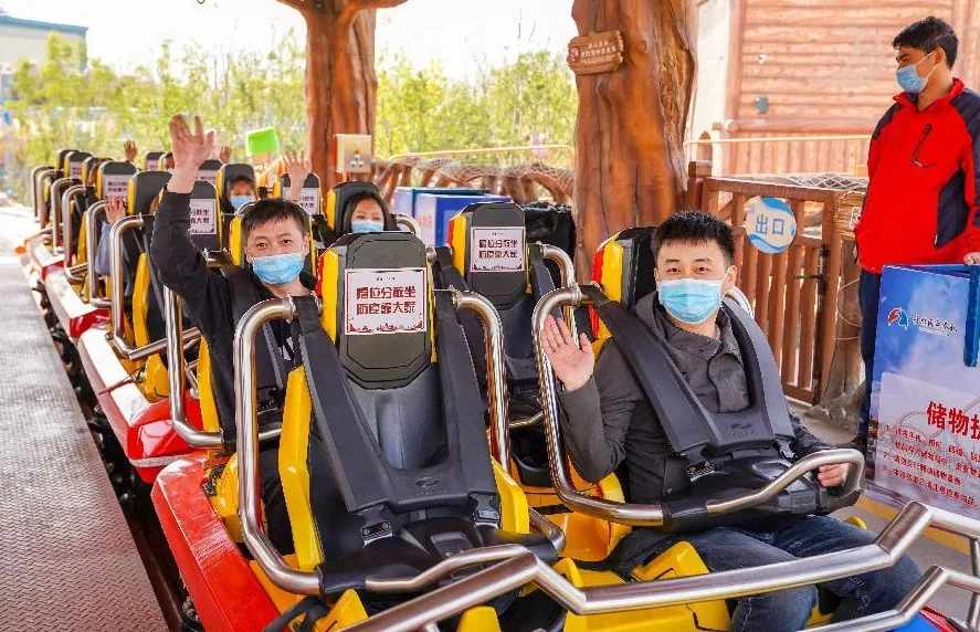 staggered seating on roller coaster in China