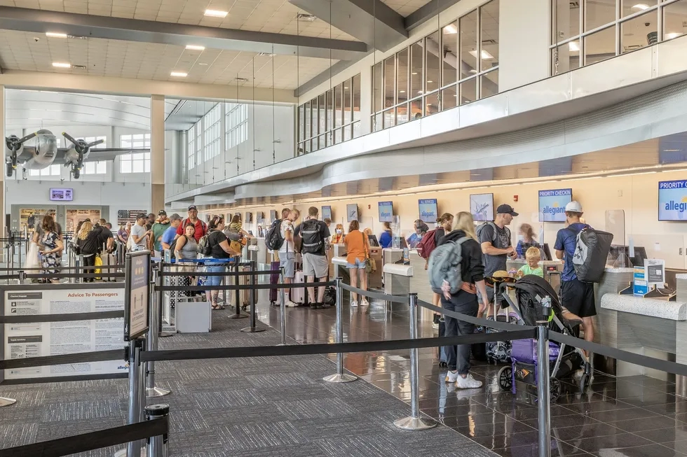 check-in, Orlando Sanford International Airport, Florida
