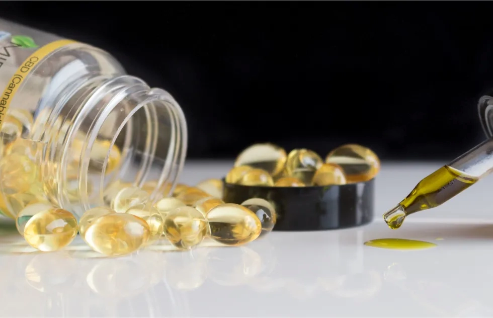 hemp CBD capsules and tincture