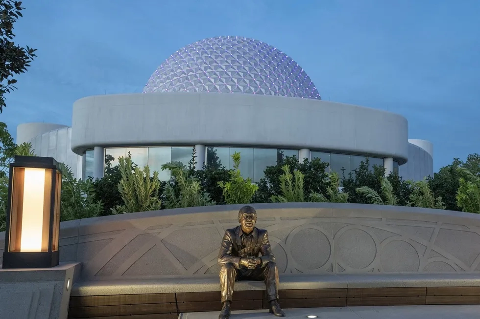Walt the Dreamer (Walt Disney statue), EPCOT, Walt Disney World, Florida