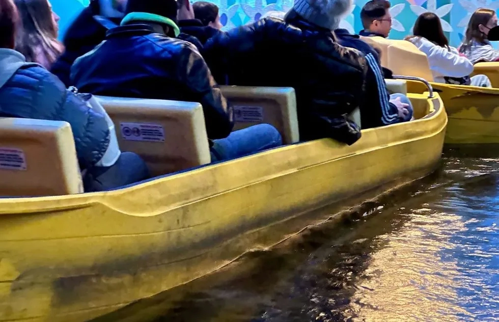 Dirty boats on It's a Small World, Magic Kingdom, December 2022