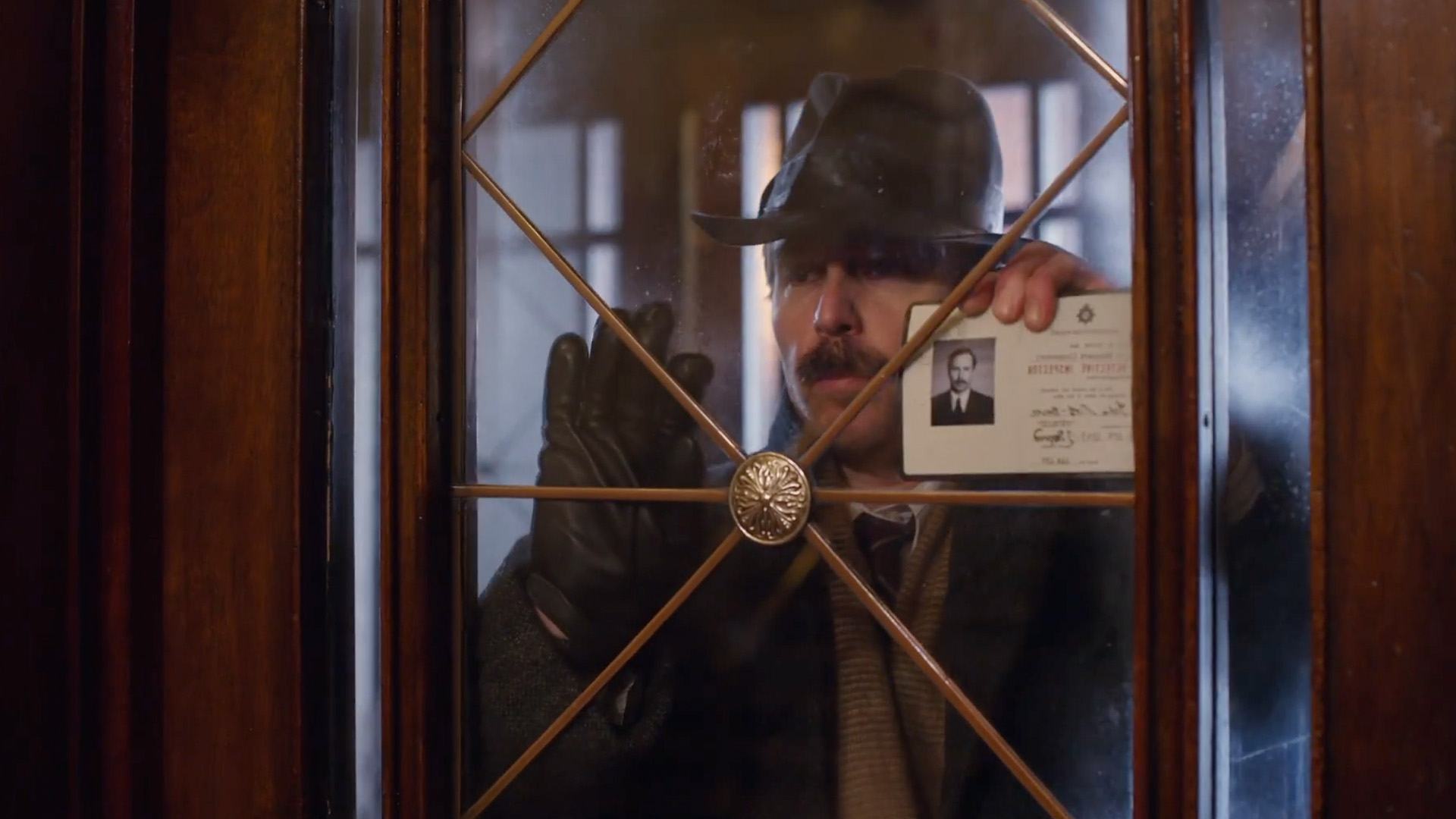 Sam Rockwell As Inspector Stoppard Featurette