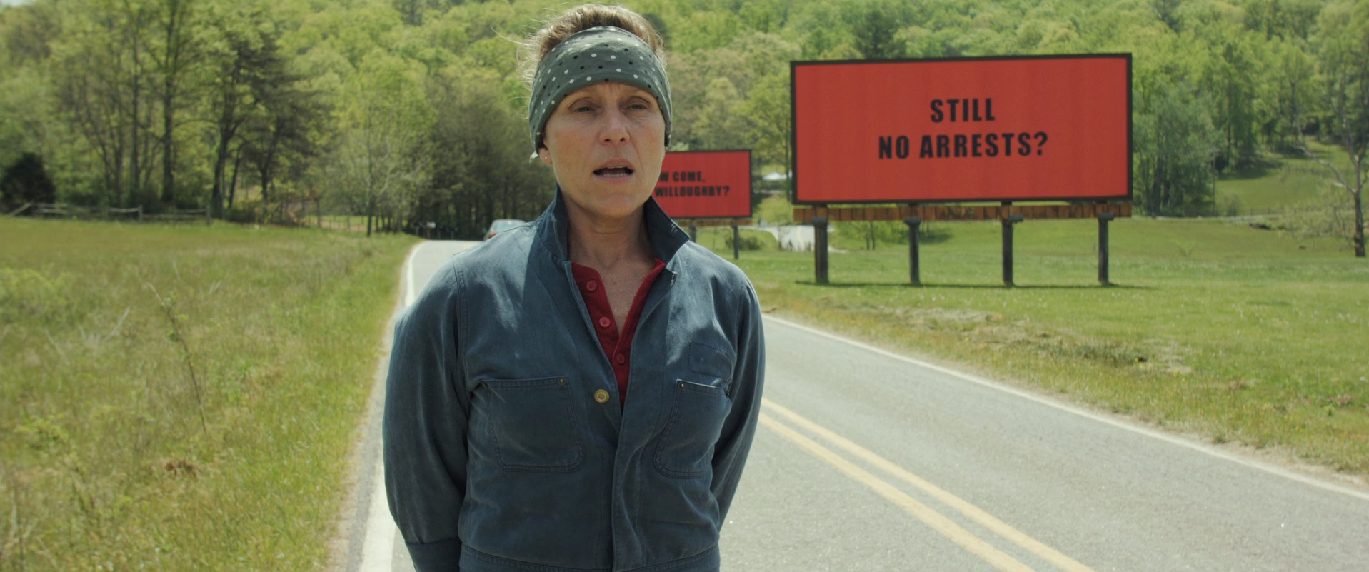 Three Billboards Outside Ebbing, Missouri Official Trailer