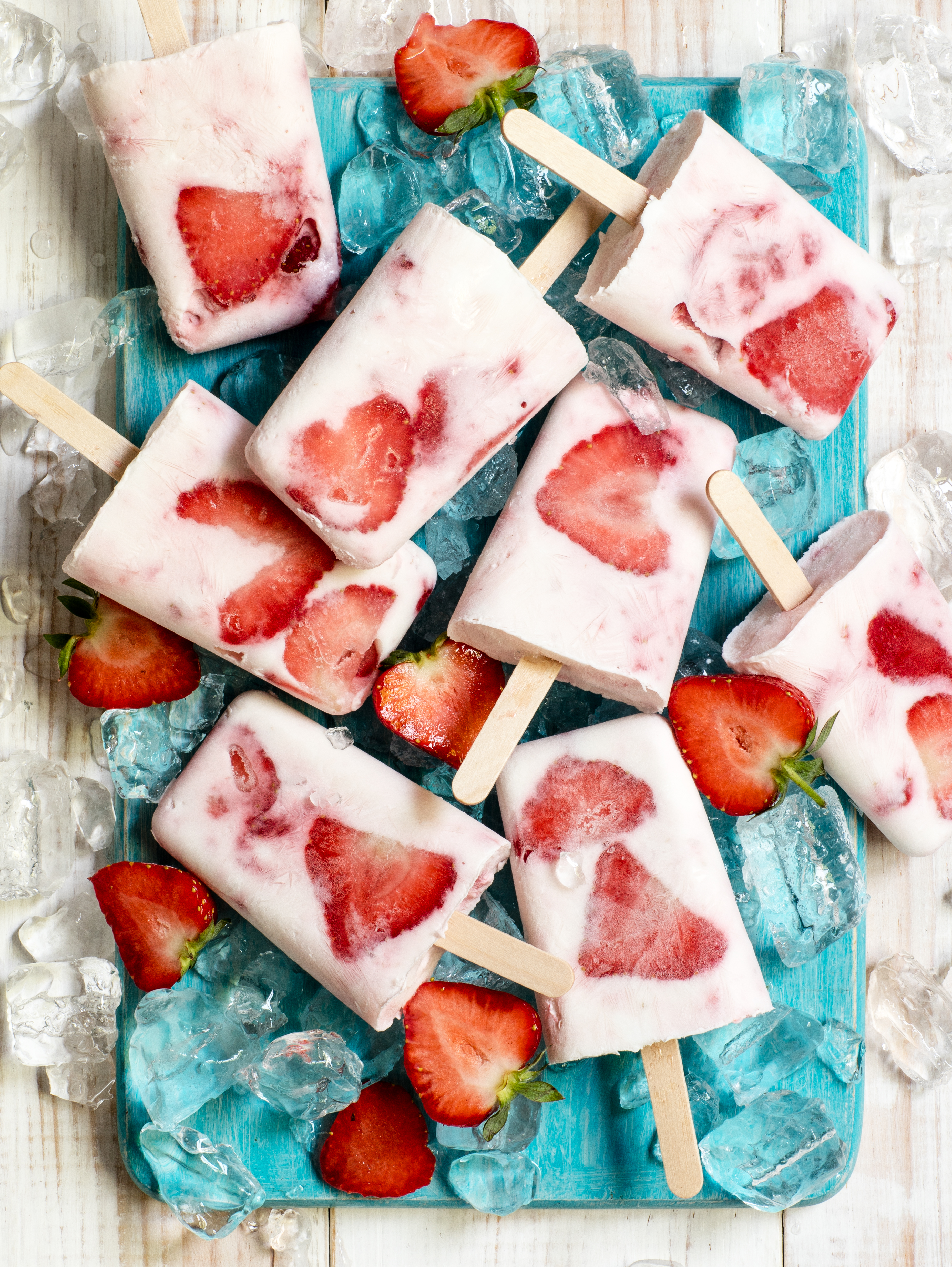 Strawberry and Coconut Cream Ice Pops | Truvía®