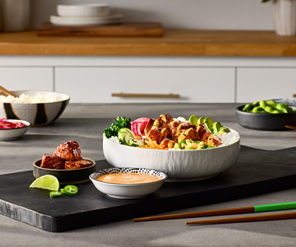 Sriracha Salmon Bowl | Truvía®